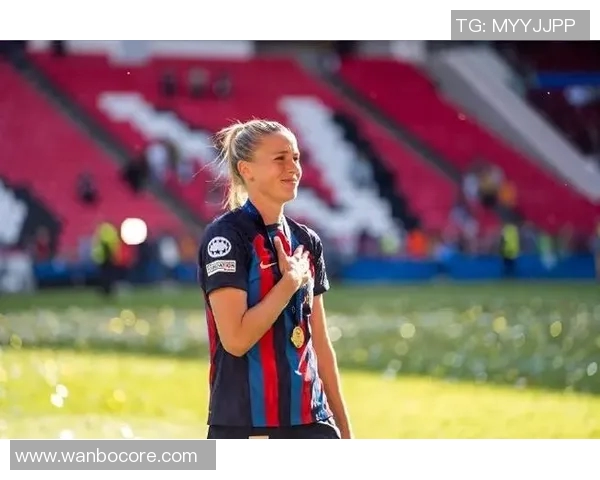 马竞女足球员梅迪纳遭遇严重撞击一度失去意识现已脱离生命危险 马竞女足球员梅迪纳遭遇严重撞击一度失去意识现已脱离生命危险