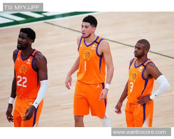 太阳新赛季首发阵容揭晓布克领衔格雷森阿伦与狄龙强势加盟